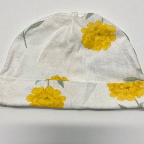 Carter’s Floral Sleeper Pajamas 6 months with hat - Picture 7 of 10